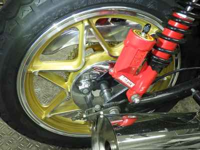 Suzuki GT380 2024