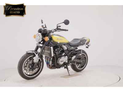Kawasaki Z900RS 2024