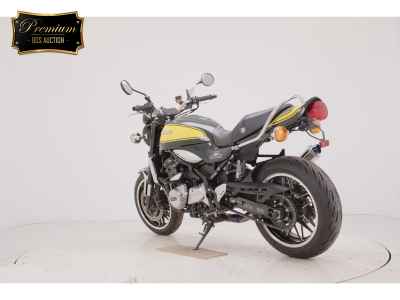 Kawasaki Z900RS 2024