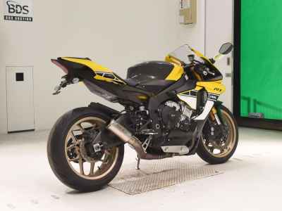 Yamaha YZF-R1 2016