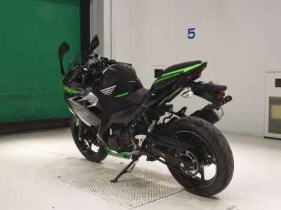 Kawasaki Ninja 400 2024