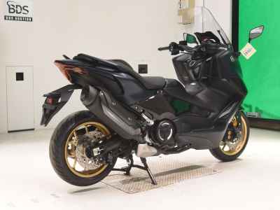 Yamaha TMAX 560 2022