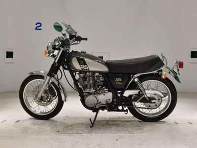 Yamaha SR400 2019
