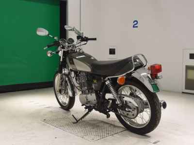 Yamaha SR400 2019