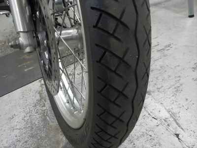 Yamaha SR400 2019