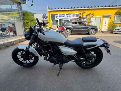 Kawasaki Eliminator 400 2023