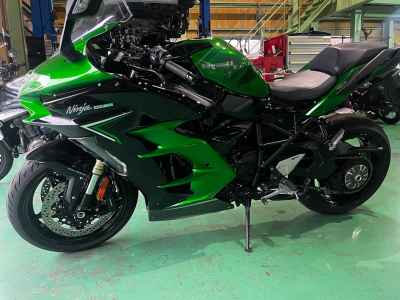 Kawasaki Ninja H2 SX 2023