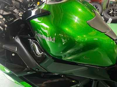 Kawasaki Ninja H2 SX 2023