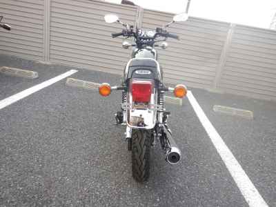 Yamaha SR400 2020