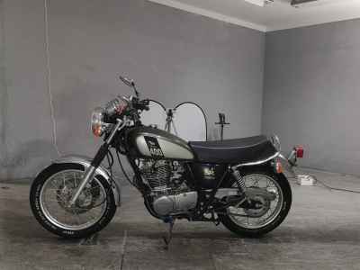 Yamaha SR400 2019