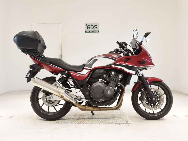 Honda CB400 Super Boldor 2019