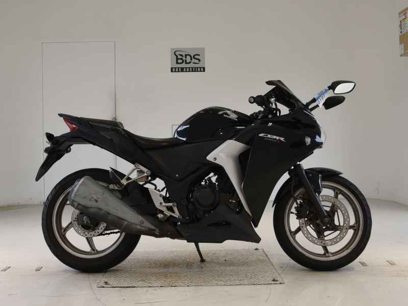 Honda CBR250R 2011