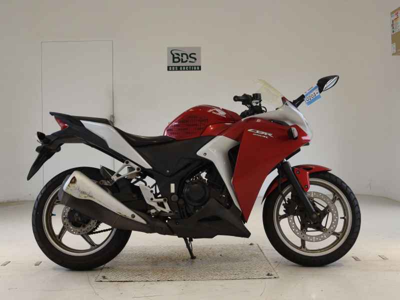 Honda CBR250R 2011