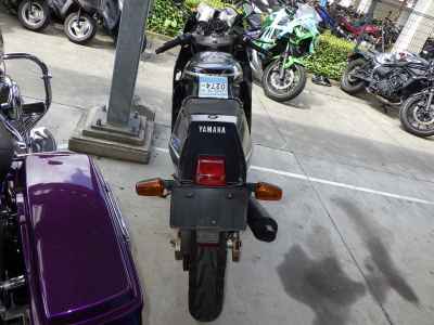 Yamaha FZR250 1987