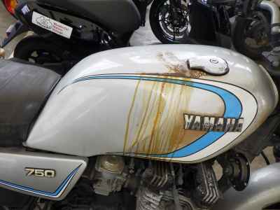 Yamaha XJ750E 1983