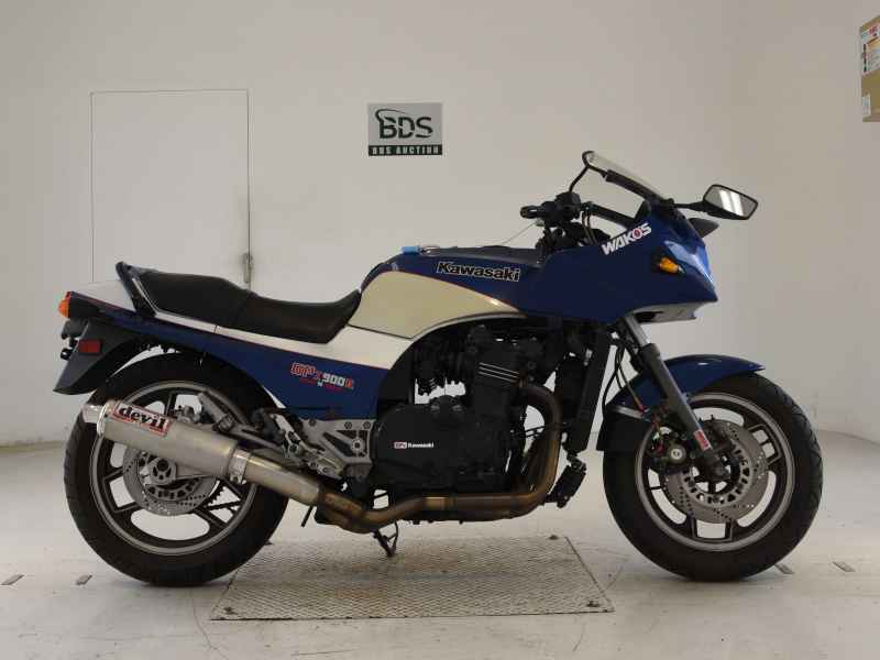 Kawasaki GPZ900R 1985