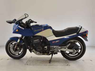 Kawasaki GPZ900R 1985