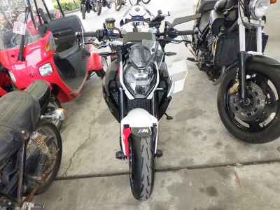 BMW M1000R 2023