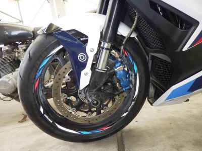 BMW M1000R 2023