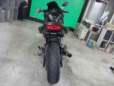 Kawasaki Ninja 400R 2011
