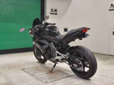 Kawasaki Ninja 400R 2011