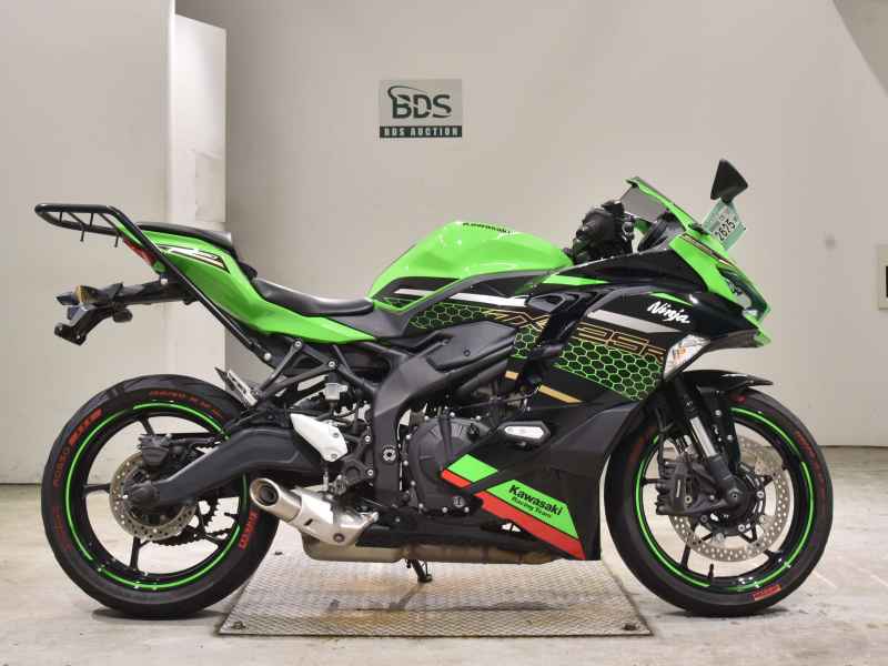 Kawasaki Ninja ZX-25R 2021