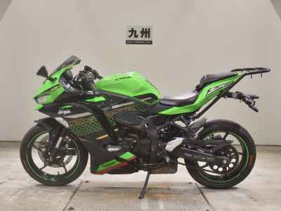 Kawasaki Ninja ZX-25R 2021