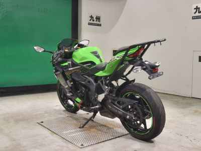 Kawasaki Ninja ZX-25R 2021