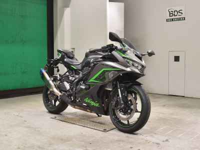 Kawasaki Ninja ZX-25R 2023