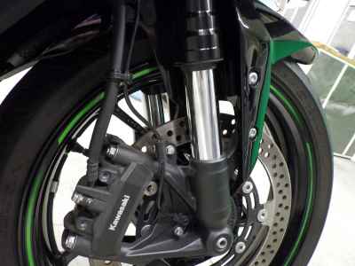 Kawasaki Ninja ZX-25R 2023