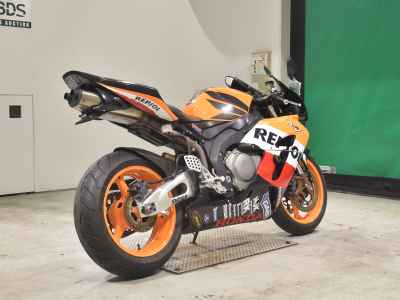 Honda CBR1000RR 2005