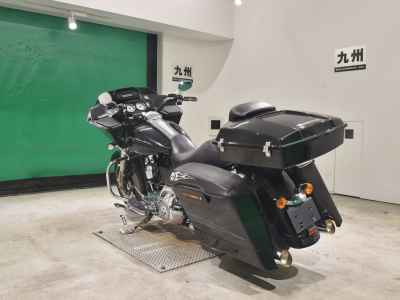Harley-Davidson Road Glide FLTRX103 2011