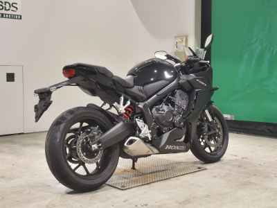 Honda CB650R 2025