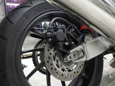 Honda CB400 Super Boldor 2023