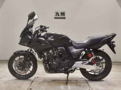 Honda CB400 Super Boldor 2023