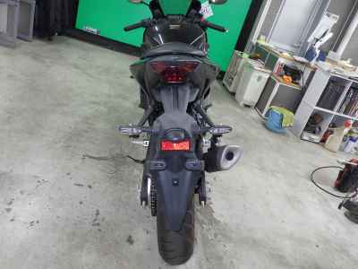 Yamaha YZF-R25 2022