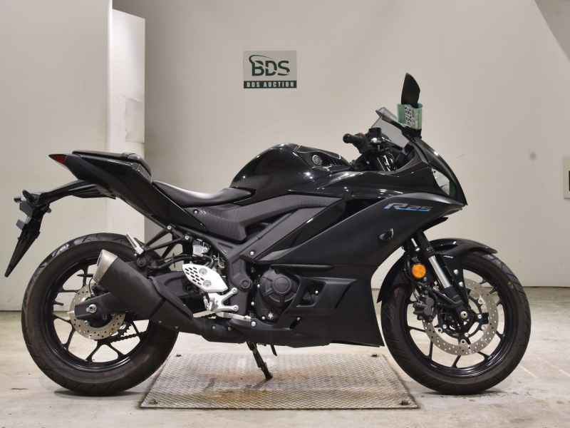 Yamaha YZF-R25 2022