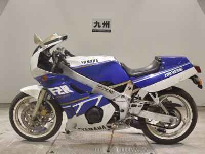 Yamaha FZR400 1987