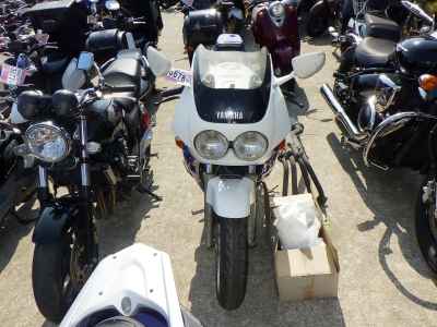 Yamaha FZR400 1987