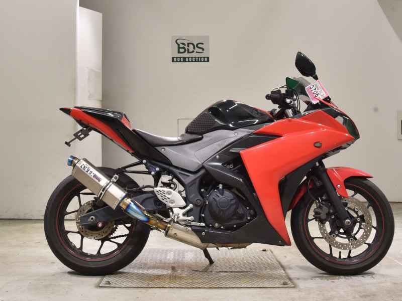 Yamaha YZF-R25 2015