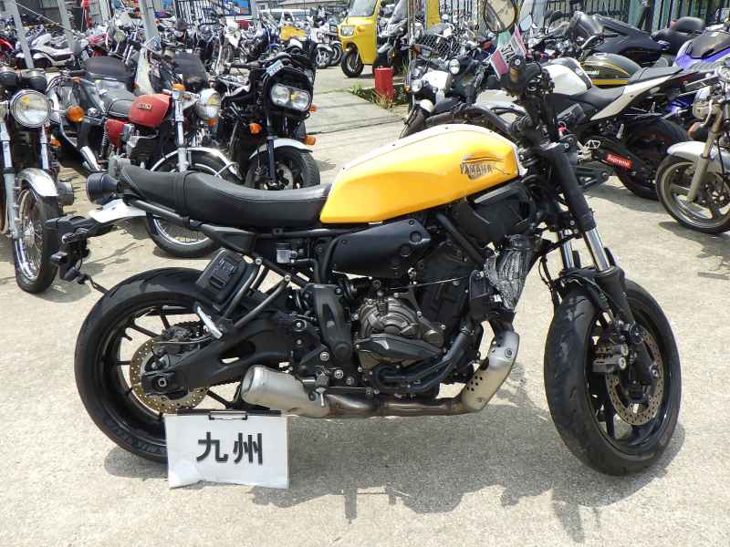 Yamaha XSR700 2022