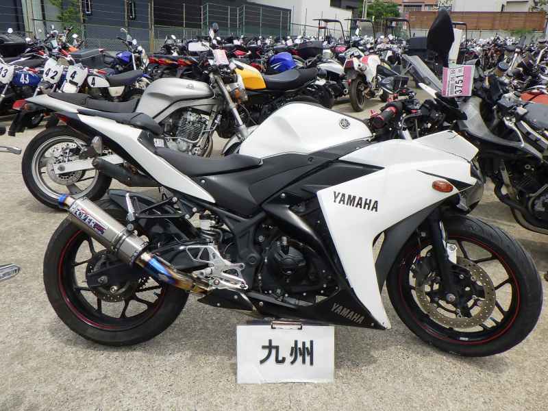 Yamaha YZF-R25 2015