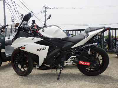 Yamaha YZF-R25 2015