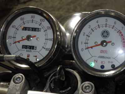 Yamaha SR400 2018