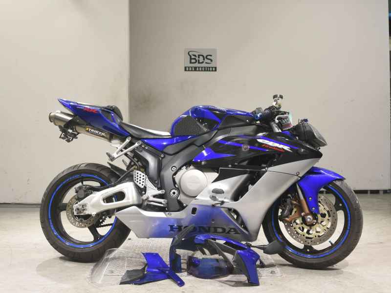 Honda CBR1000RR 2004