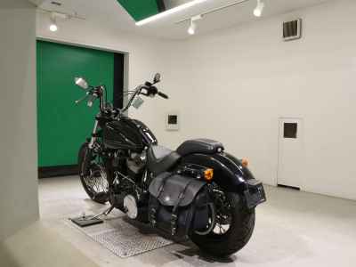 Harley-Davidson BLACKLINE FXS1580 2011