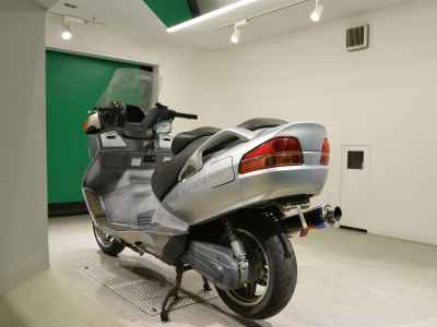 Suzuki Skywave 650 2003