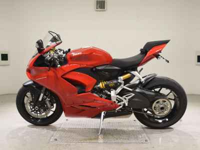 Ducati Panigale V2 2021