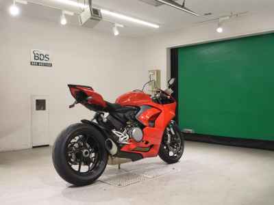 Ducati Panigale V2 2021