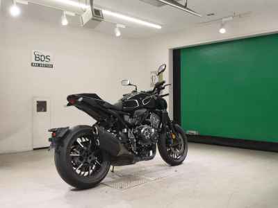 Honda CB1000R 2022